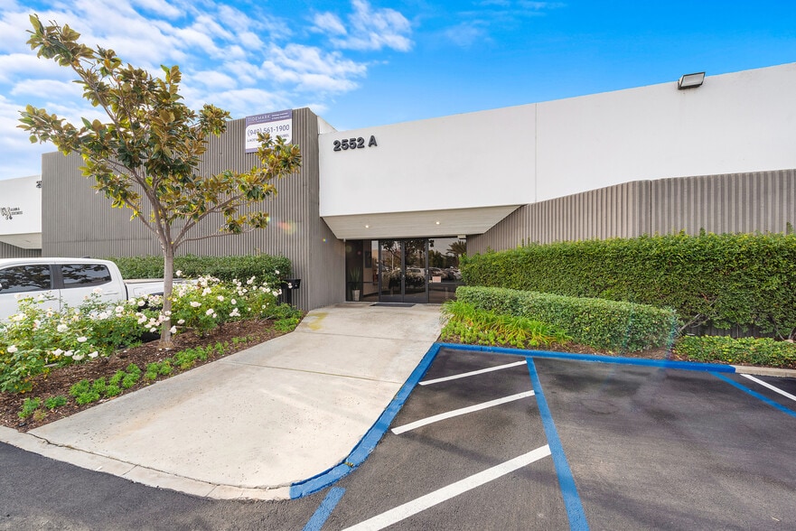 2552 White Rd, Irvine, CA for lease - Building Photo - Image 1 of 3