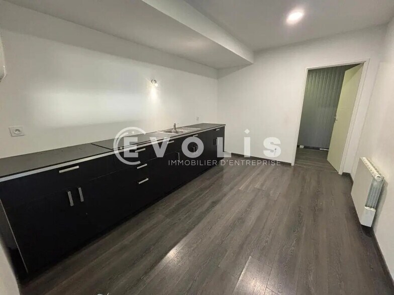 Flex in Fareins for sale - Interior Photo - Image 3 of 15