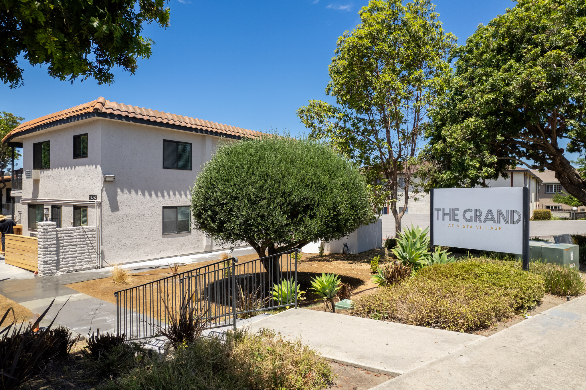 628 W California Ave, Vista, CA for sale Primary Photo- Image 1 of 1