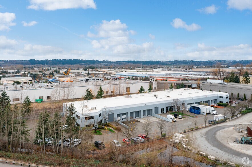 8041 S 228th St, Kent, WA à louer - Photo du bâtiment - Image 3 de 4