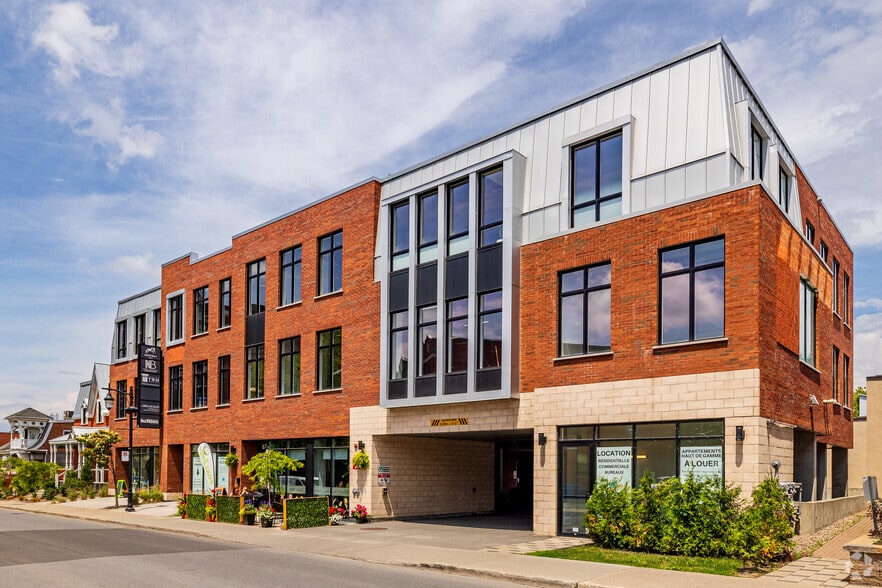 662 Av Victoria, St-Lambert, QC à louer - Photo du bâtiment - Image 2 de 8