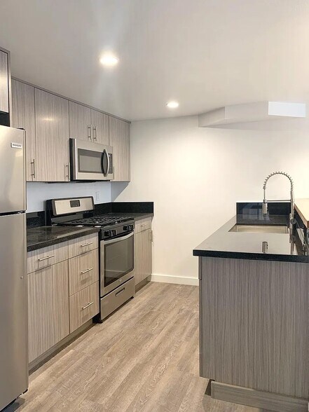 326 Stewart St, Reno, NV à vendre - Photo du bâtiment - Image 2 de 17