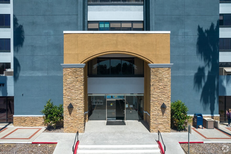 3610 Central Ave, Riverside, CA for lease - Building Photo - Image 2 of 23