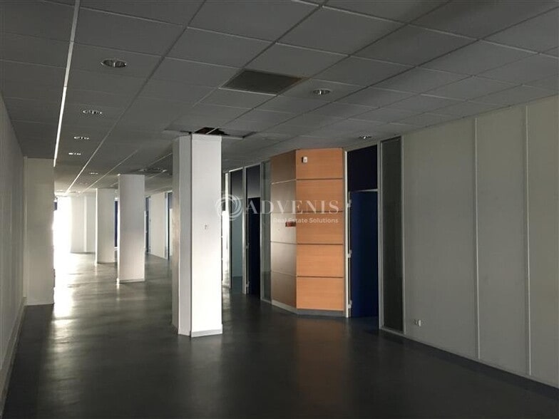 Office in Noisy-le-Sec for lease - Interior Photo - Image 3 of 5