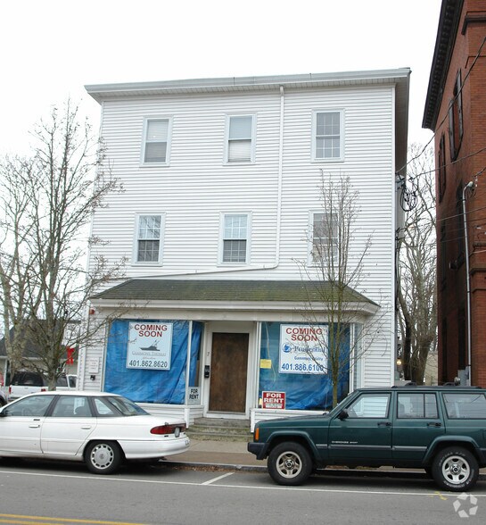 7 Main St, North Kingstown, RI à louer - Photo du bâtiment - Image 2 de 57