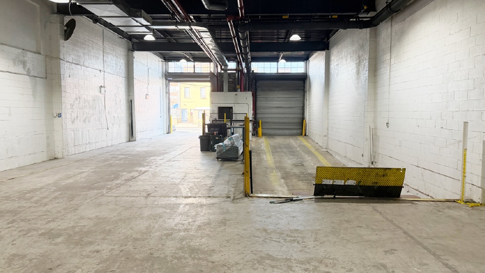 1845 Steinway St, Astoria, NY for lease - Building Photo - Image 2 of 7