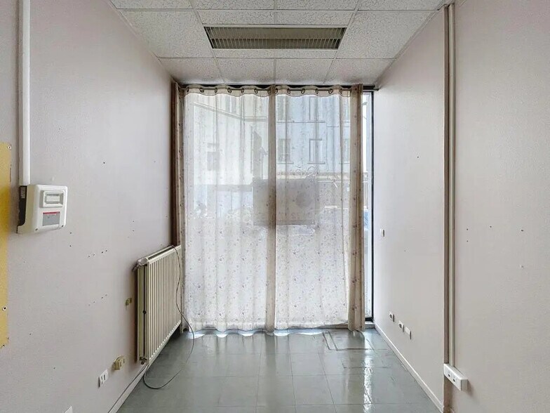 156 Rue Moncey, Lyon à louer - Photo du bâtiment - Image 3 de 9