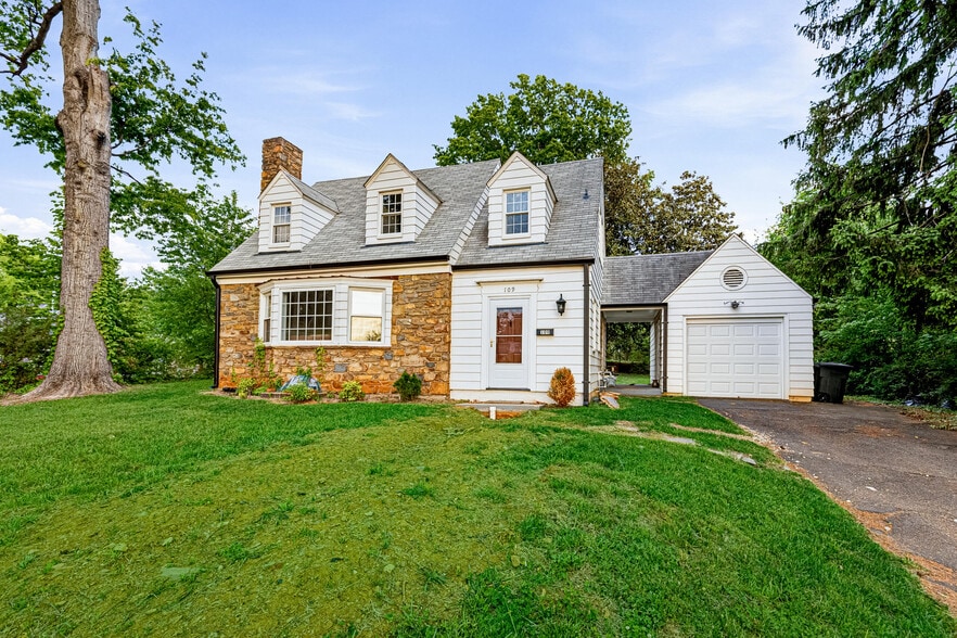 109 Broadview Ave, Warrenton, VA for sale - Building Photo - Image 2 of 23