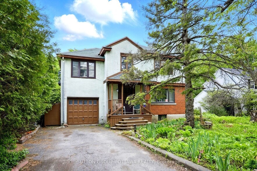 2028 Carling Av, Ottawa, ON à vendre - Photo du bâtiment - Image 3 de 8