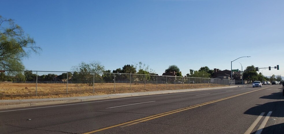 7841 W Thunderbird Rd, Peoria, AZ for sale - Building Photo - Image 2 of 5