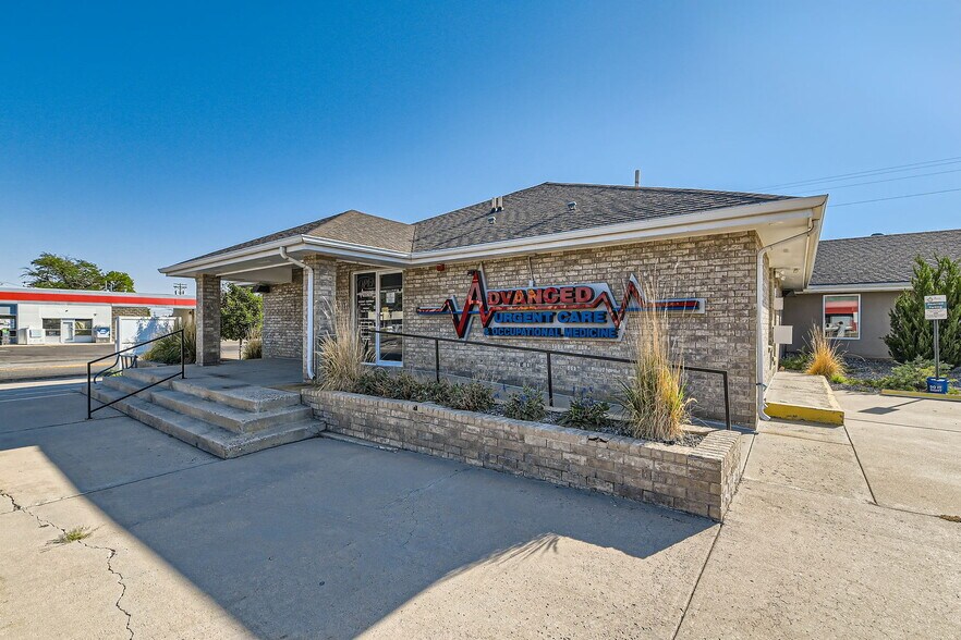 112 S Denver Ave, Fort Lupton, CO à vendre - Photo du bâtiment - Image 3 de 28