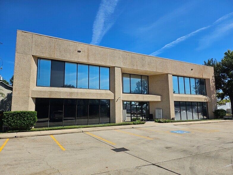 7070 W 43rd St, Houston, TX à louer - Photo principale - Image 1 de 10