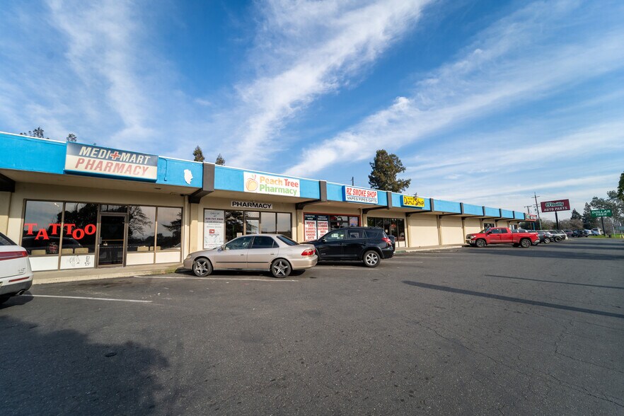 5983-5999 Lindhurst Ave, Marysville, CA à louer - Photo du bâtiment - Image 3 de 7