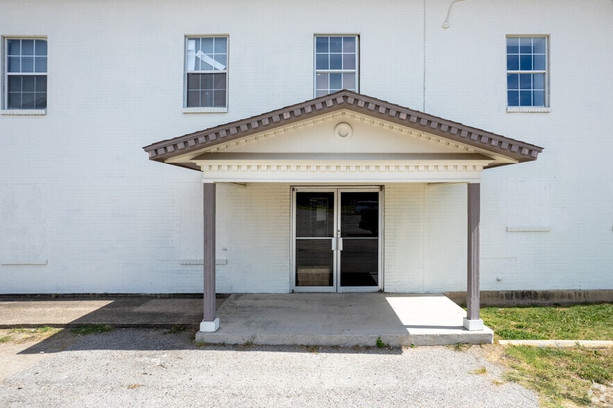 1700 New York Ave, Arlington, TX for lease - Building Photo - Image 3 of 11