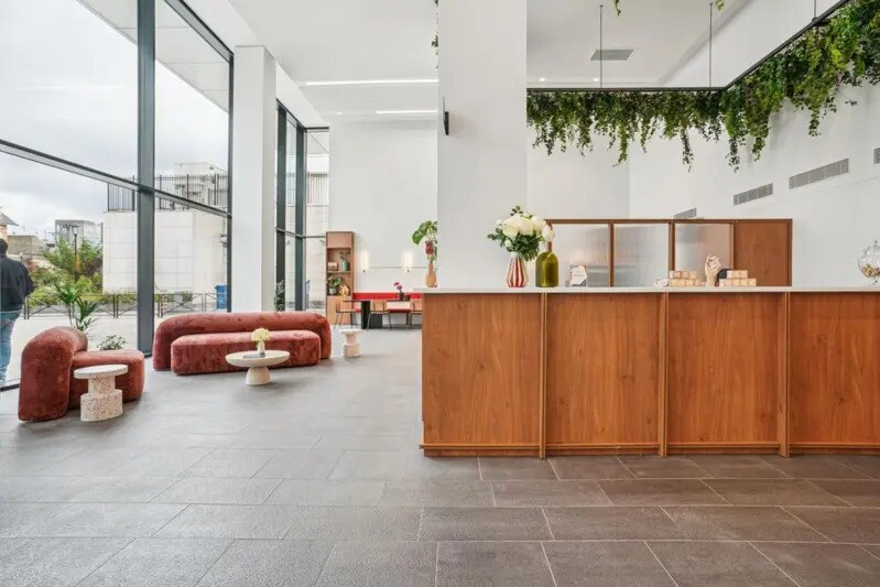 4 Place Du 8 Mai 1945, Levallois-Perret for lease - Lobby - Image 3 of 4