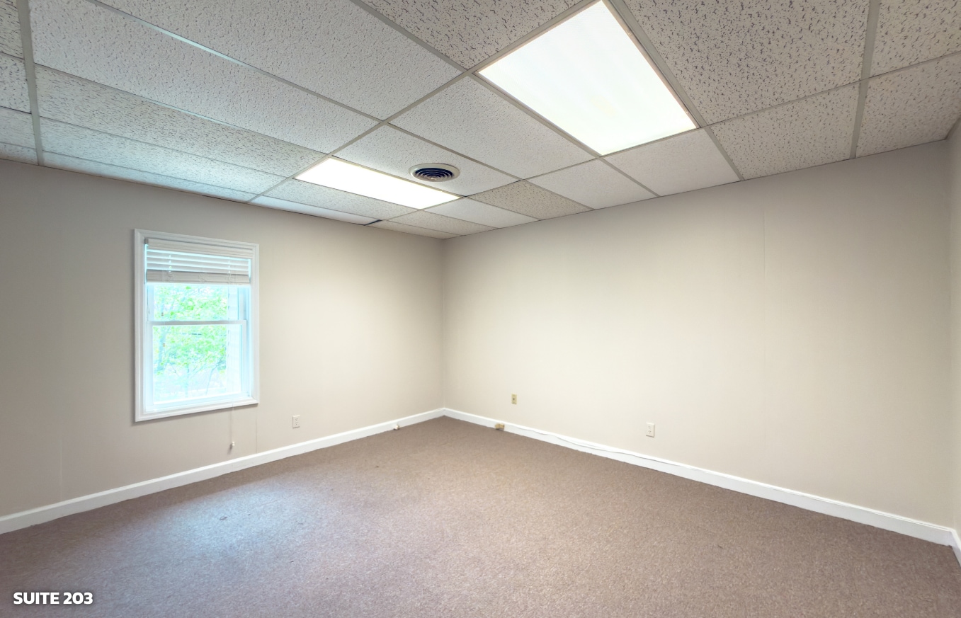 2129 Electric Rd, Roanoke, VA for lease Interior Photo- Image 1 of 4