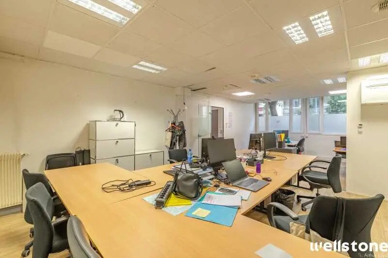 130 Rue De Clignancourt, Paris à louer - Photo du bâtiment - Image 3 de 9