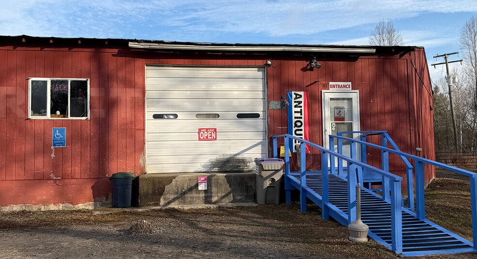 41 Lakeside Dr, Farmville, VA for sale - Building Photo - Image 2 of 7