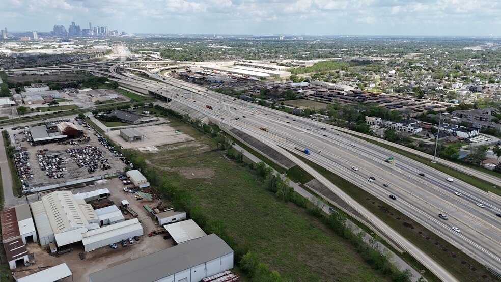 2990 Holmes Rd, Houston, TX for sale - Building Photo - Image 3 of 4