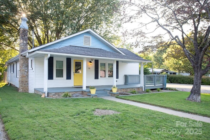 95 Elysinia Ave, Waynesville, NC for sale - Building Photo - Image 1 of 14