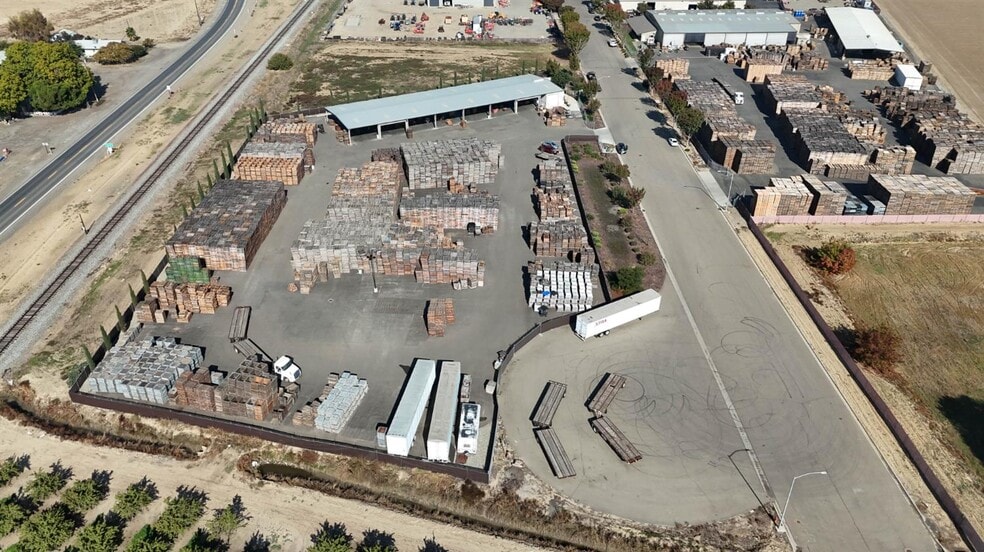 2161 L St, Newman, CA for sale - Building Photo - Image 2 of 10