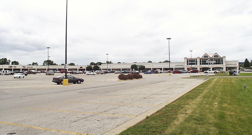1608-1800 S Ohio St, Martinsville, IN à louer - Photo du bâtiment - Image 2 de 6