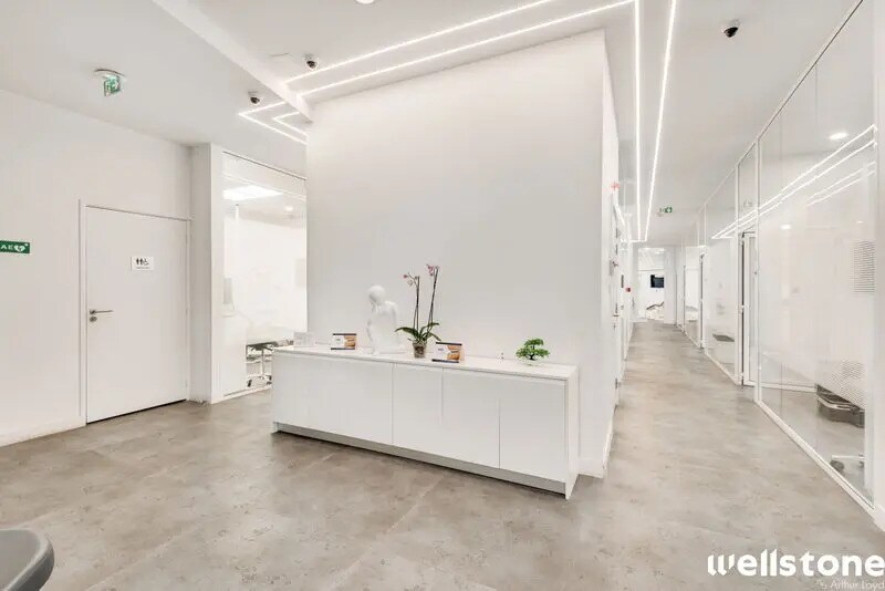 Office in Paris for sale - Interior Photo - Image 2 of 8