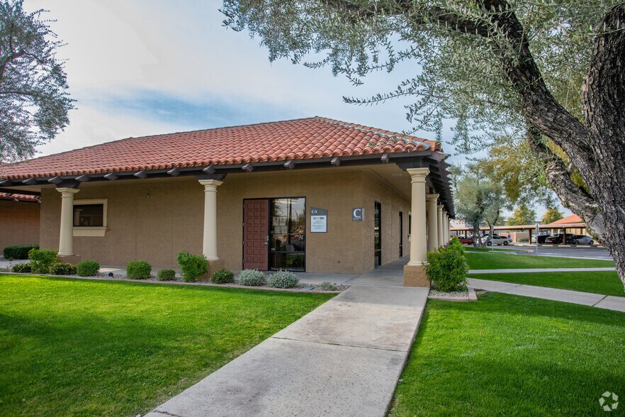 5620 W Thunderbird Rd, Glendale, AZ à vendre - Photo du bâtiment - Image 1 de 13