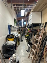 1166 W 14th St, North Vancouver District, BC à louer Photo intérieure- Image 2 de 3