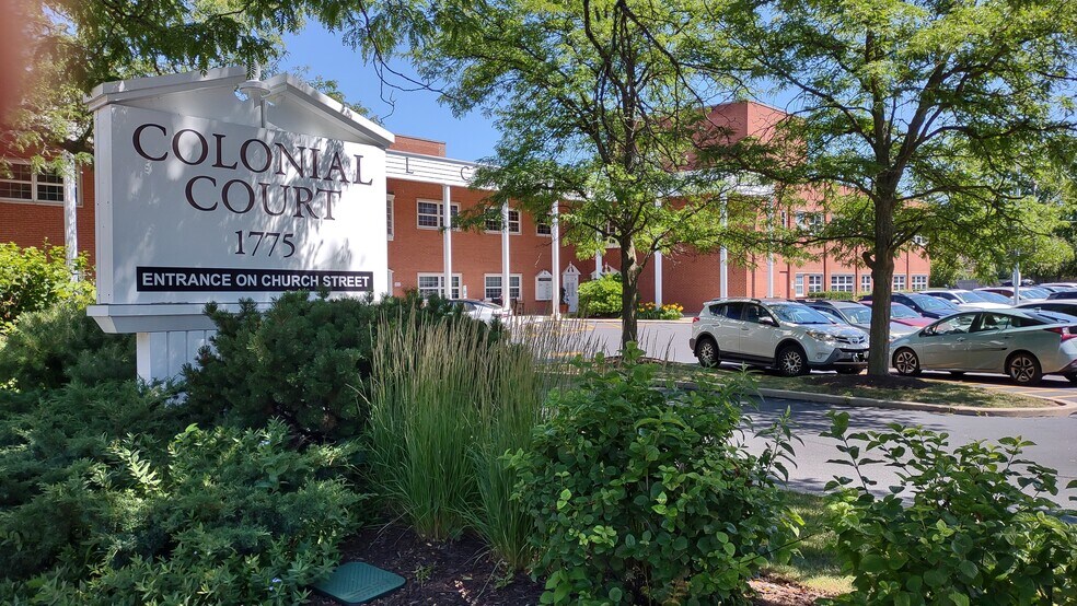 1775 Glenview Rd, Glenview, IL à louer - Photo du bâtiment - Image 1 de 18