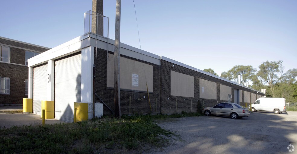 80 Ward St, Toronto, ON à louer - Photo du bâtiment - Image 2 de 3