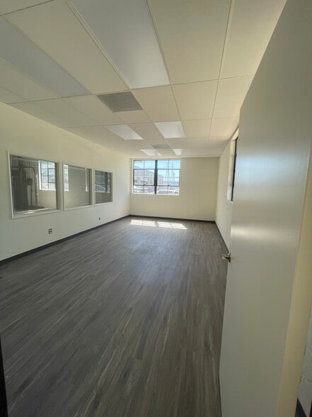 17360 Gramercy Pl, Gardena, CA à louer - Photo intérieure - Image 3 de 6