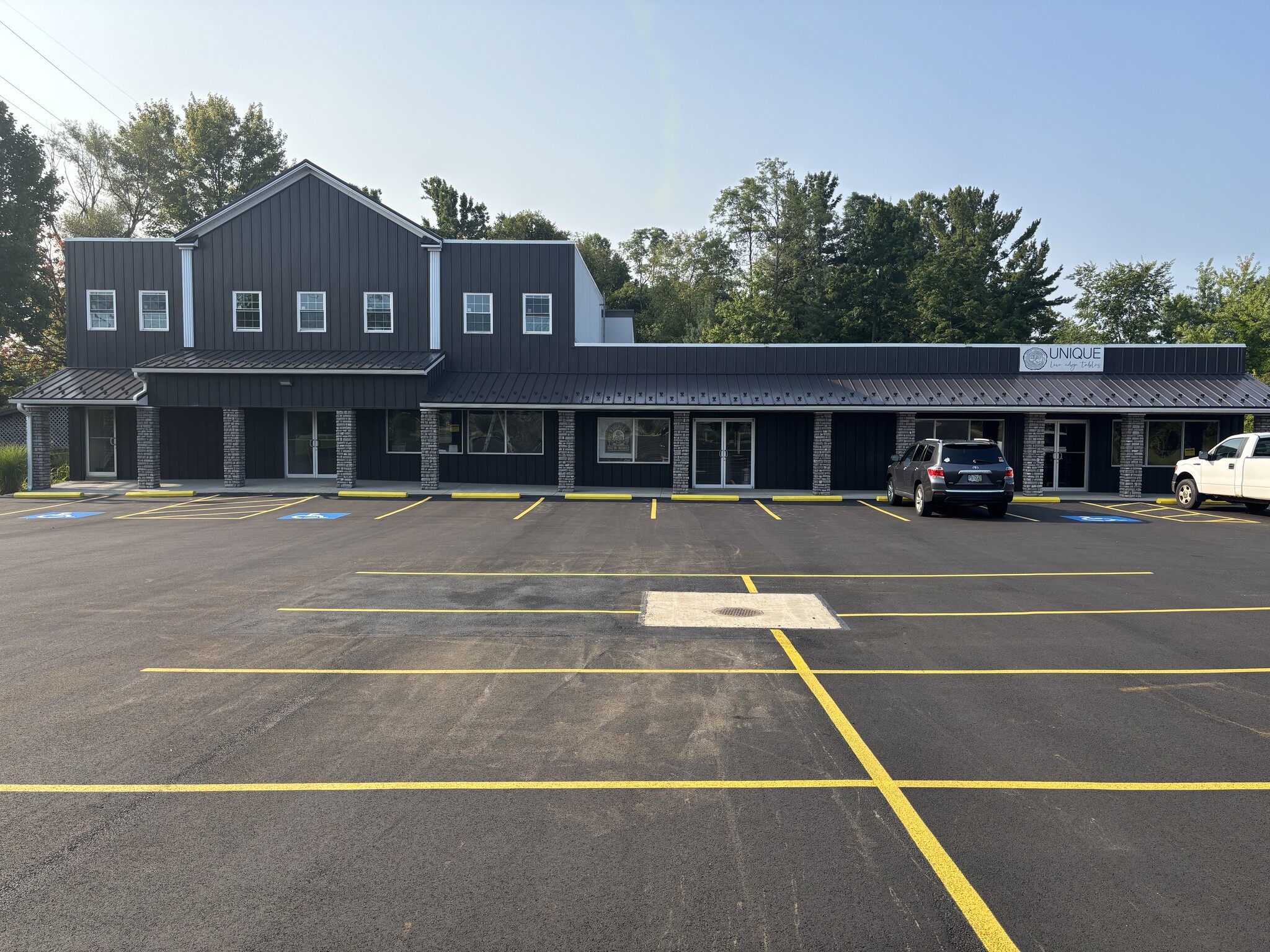 8733-8737 Mayfield Rd, Chesterland, OH for lease Building Photo- Image 1 of 10