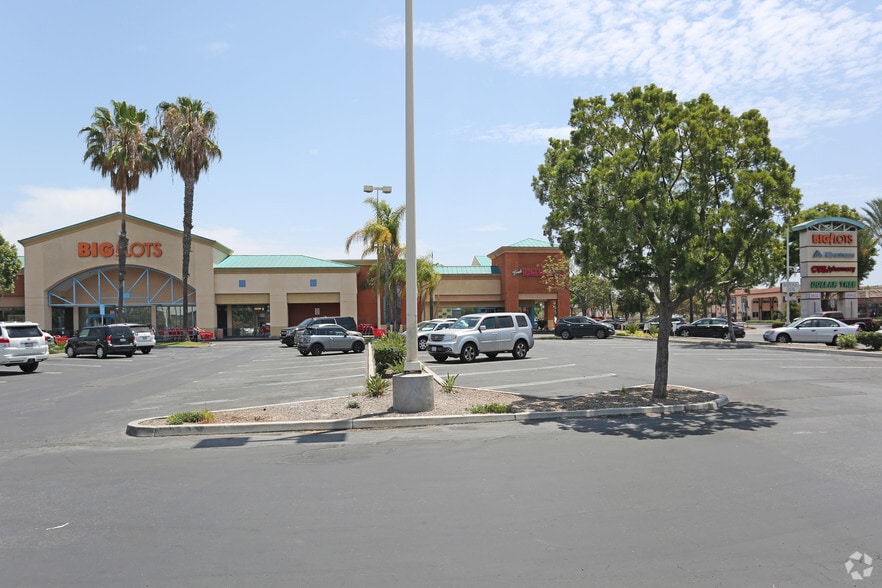 6011 Lincoln Ave, Buena Park, CA for lease - Building Photo - Image 2 of 9