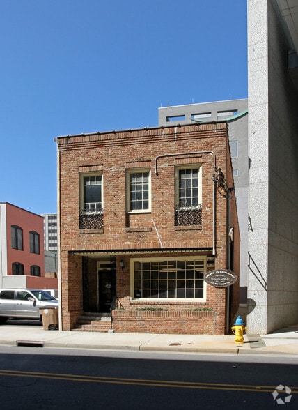 60 St Francis St, Mobile, AL for lease - Building Photo - Image 1 of 12