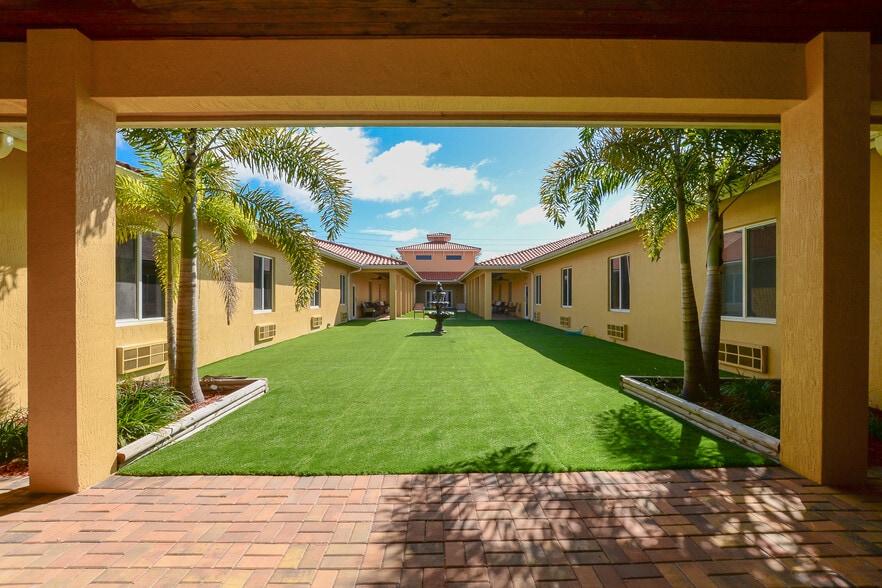 4201 S 25th St, Fort Pierce, FL for sale - Building Photo - Image 3 of 29