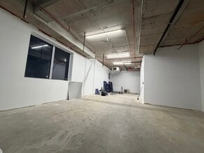 150-23 Barclay Ave, Flushing, NY for lease Interior Photo- Image 2 of 3