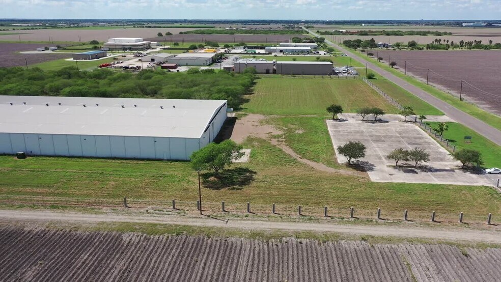5806 E Grimes Ave, Harlingen, TX à louer - Vidéo sur l’inscription commerciale - Image 2 de 5