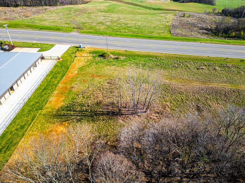 5 N Highway 41, Springfield, TN à vendre - Photo du bâtiment - Image 3 de 8