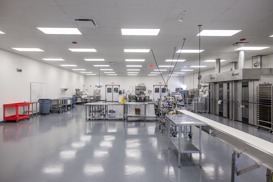 30 Lindeman Dr, Trumbull, CT à louer - Numérisation 3D de Matterport - Image 2 de 9