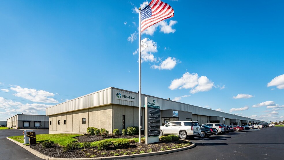 8102-8176 Zionsville Rd, Indianapolis, IN for lease - Building Photo - Image 3 of 5