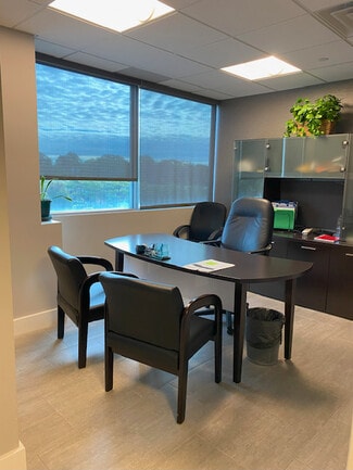Plus de détails pour 1111 Broadhollow Rd, Farmingdale, NY - Plusieurs types d'espaces à louer