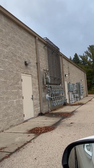 1595 E Sumner St, Hartford, WI à vendre - Vidéo sur l’inscription commerciale - Image 2 de 11