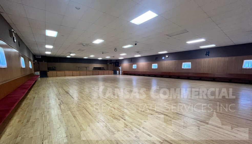 6115 SE US Highway 40, Tecumseh, KS for sale - Building Photo - Image 3 of 5