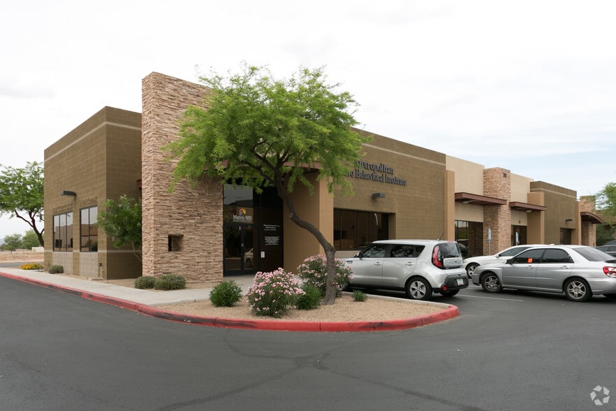 70 N McClintock Dr, Chandler, AZ à vendre - Photo principale - Image 1 de 4