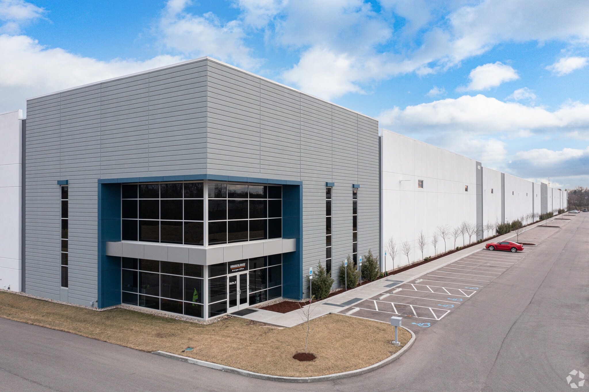 400 Kenton Lands Rd, Erlanger, KY for lease Primary Photo- Image 1 of 5