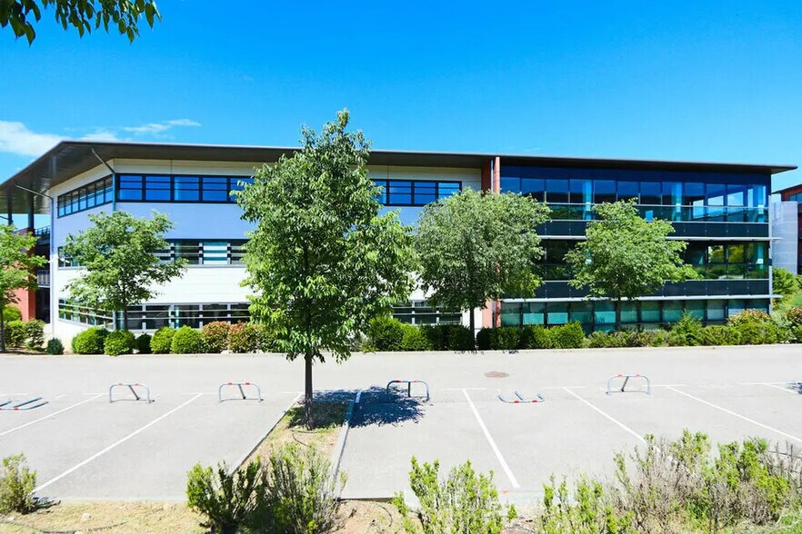 Bureau dans Aix-en-Provence à louer - Photo du bâtiment - Image 3 de 5