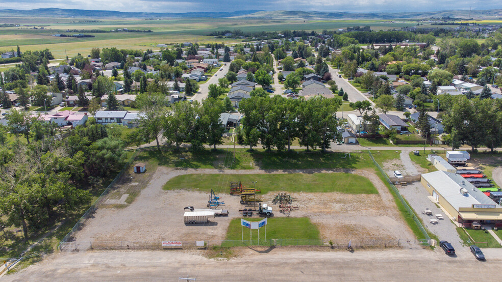 2605 21st Ave, Nanton, AB à vendre - Aérien - Image 3 de 7