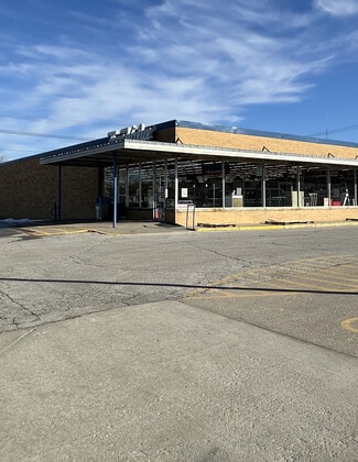 Plus de détails pour 216 N Howard St, Indianola, IA - Commerce de détail à vendre