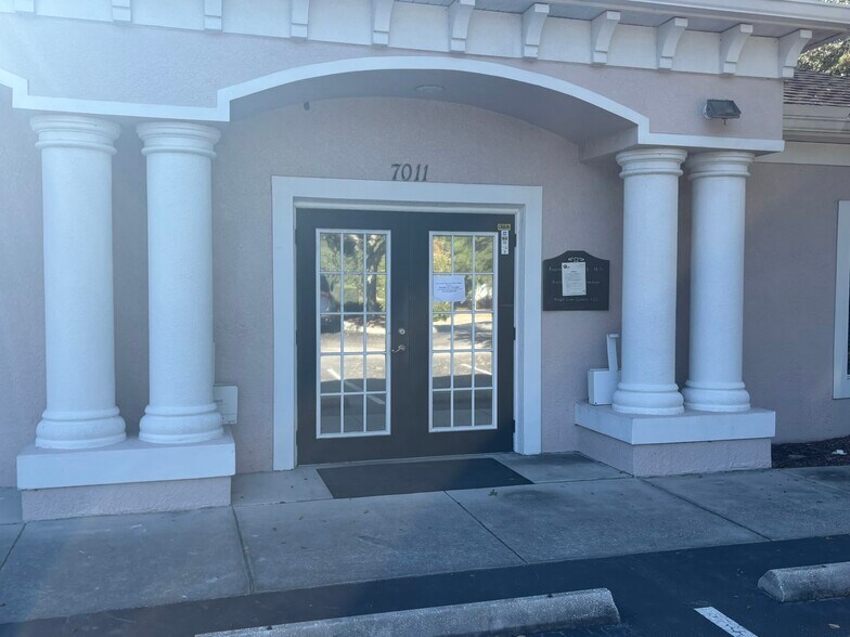 7005-7011 Nightwalker Rd, Brooksville, FL à louer - Photo du bâtiment - Image 2 de 23